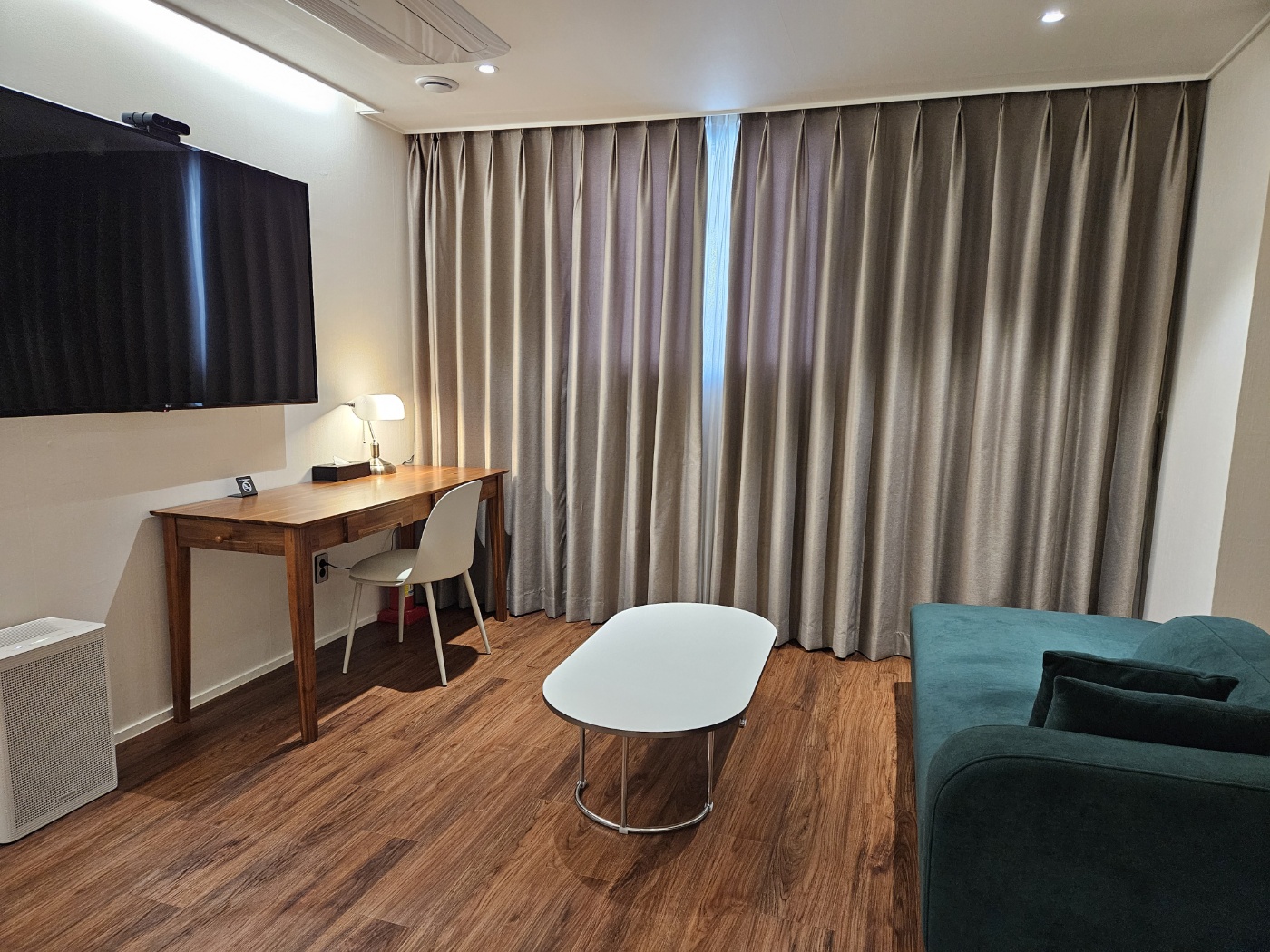 room-card-img-2